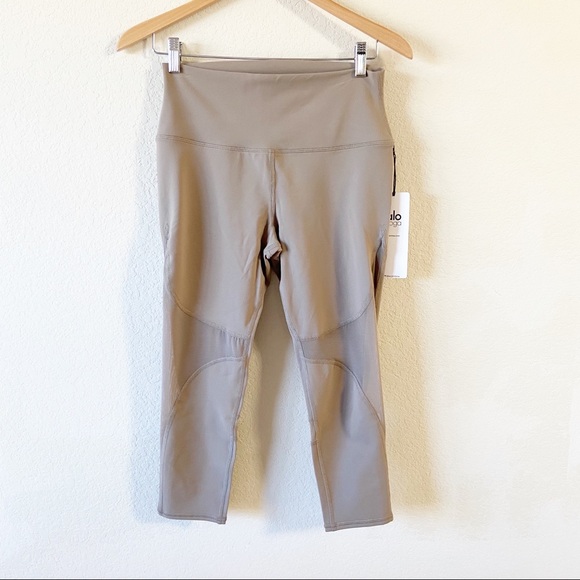 ALO NWT High Waist Coast Capri Legging - Picture 4 of 8